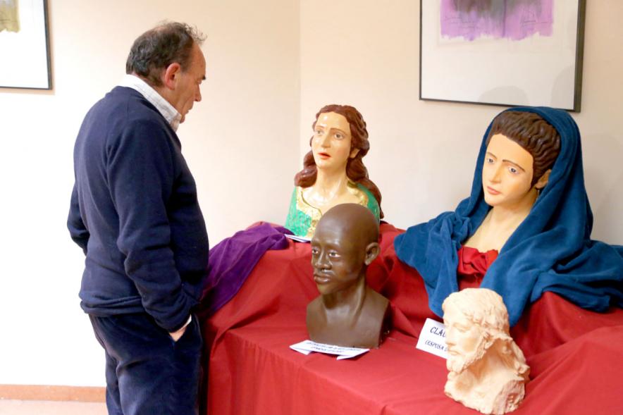 Inauguración de la Semana Santa Murciana - Imagen de la exposición de bustos religiosos.