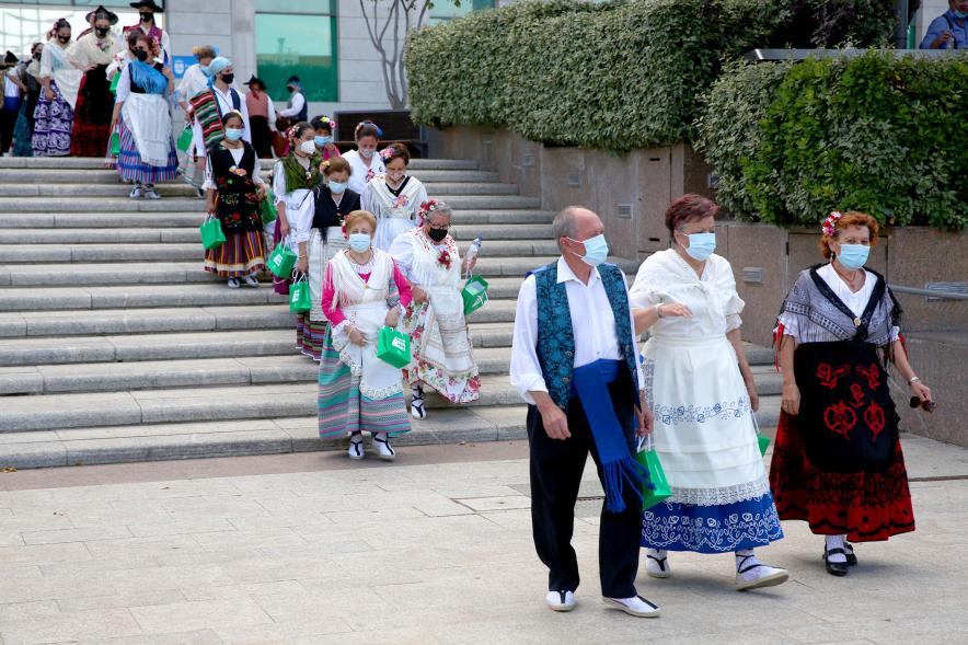Semana Murciana - Fiesta de la Fuensanta - Desfile de todos los participantes con el traje regional.