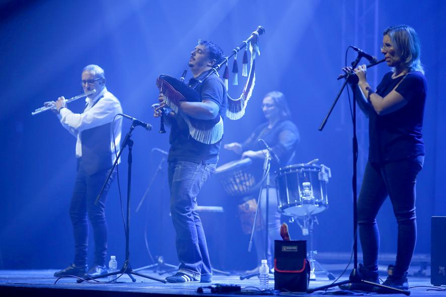 Semana Cultural Asturiana 2018 - Actuación Folk - Imagen de un momento de la actuación Folk asturiano en el escenario.