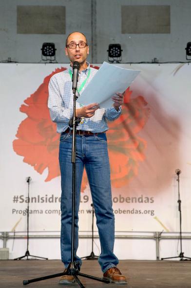 Presentador durante el evento