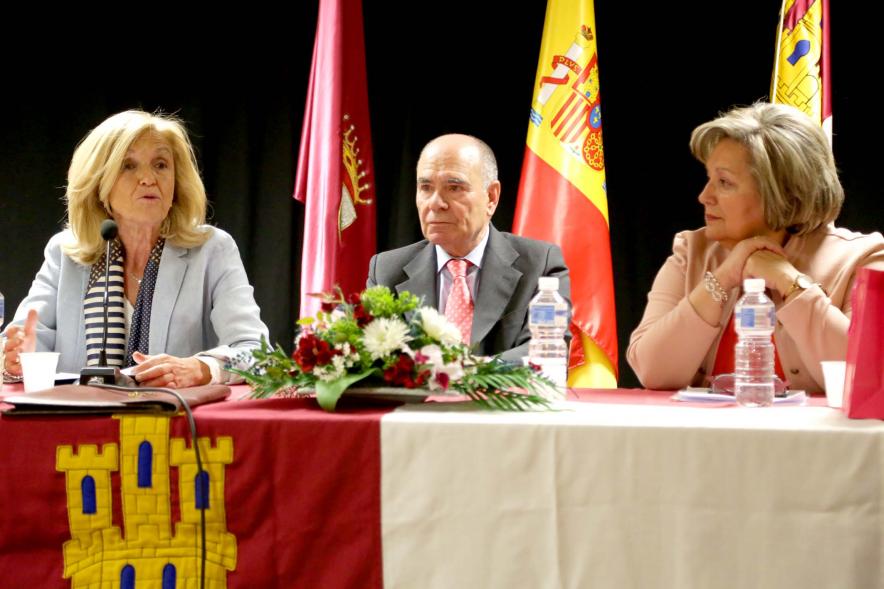Presentación Semana Cultural Castilla La Mancha 2018 - Imagen de la mesa donde se encuentran las personalidades que van a presentar el acto.