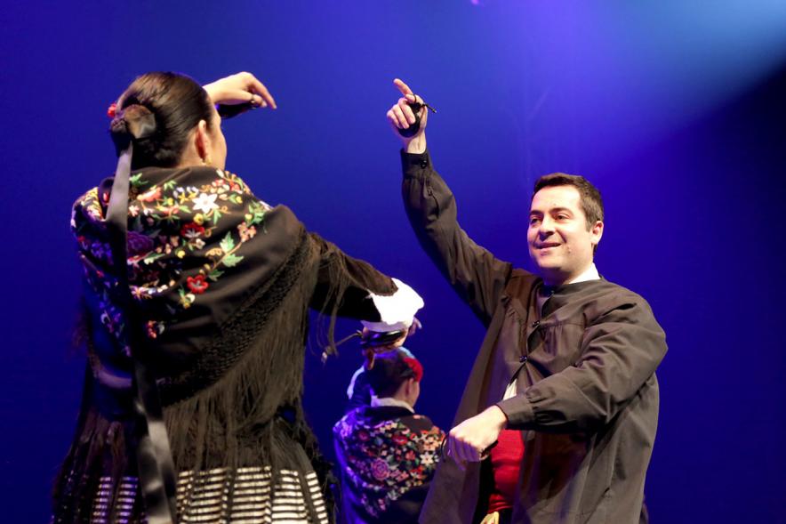 Festival Floklórico del Día de Castilla y León - Imagen de un momento de la actuación de una pareja del grupo floklórico.