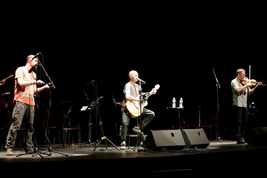 Concierto de Celtas Cortos con la Orquesta en el TACA -  Los Celtas Cortos.