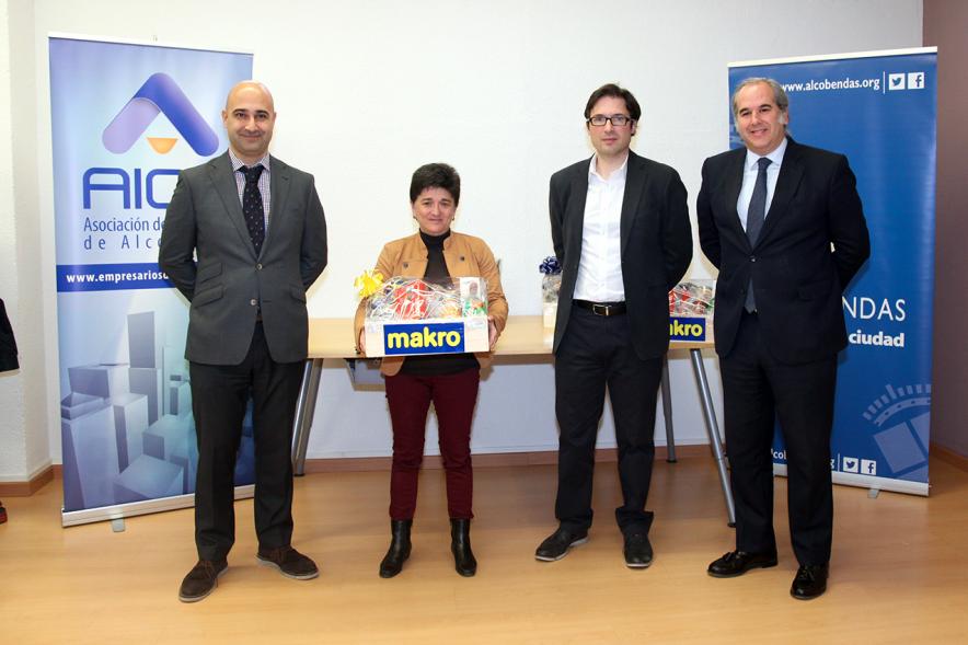 Entrega de Cestas de la Campaña "Días de Guiso y Cuchara" -  Recogida de premios.