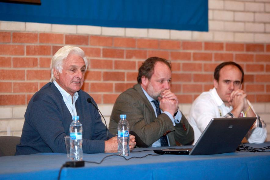 Charla del Dr. Roberto Canesa Superviviente del Accidente Aéreo en los Andes