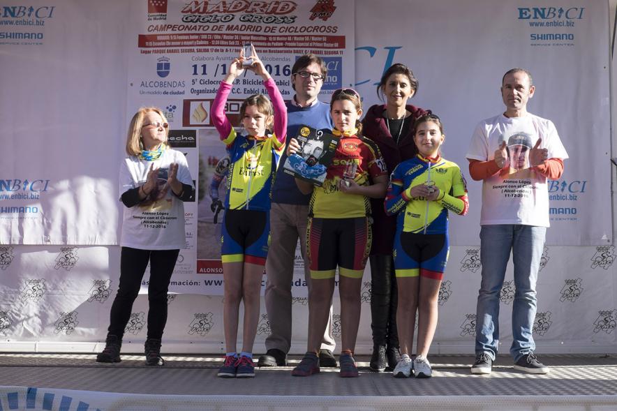 Campeonato de Madrid de Ciclocross - Imagen del pódium con las ganadoras femeninas.