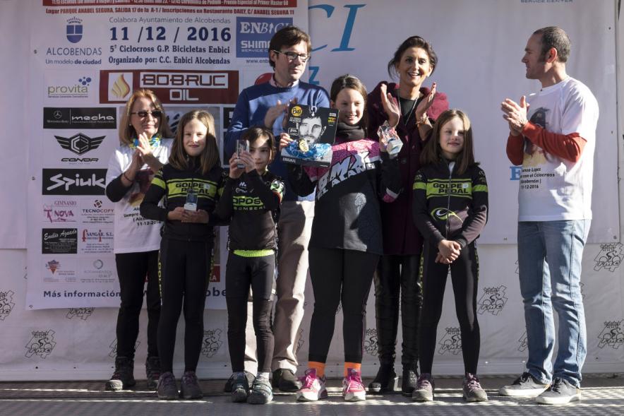 Campeonato de Madrid de Ciclocross - Imagen del pódium con las ganadoras femeninas.