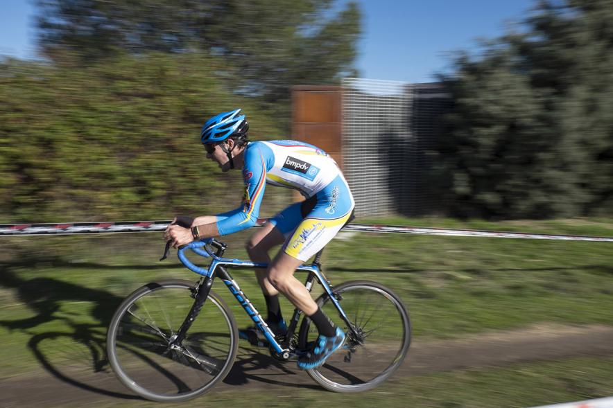 Campeonato de Madrid de Ciclocross - Imagen de un ciclista durante la carrera.