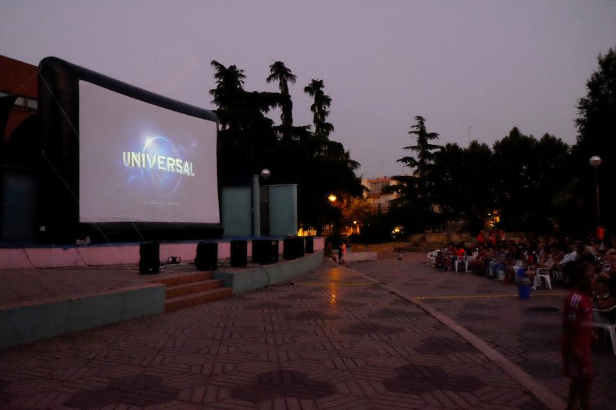 Cine de Verano en el Parque de la Comunidad de Madrid -  Comienzo de la proyección.