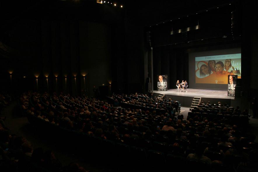 Presentación de "El Libro de Networking" de Cipri Quintas - Imagen lejana del escenario.