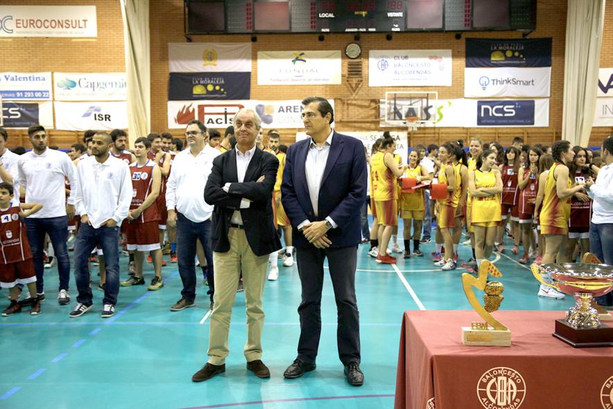 Concejales entre los asistentes