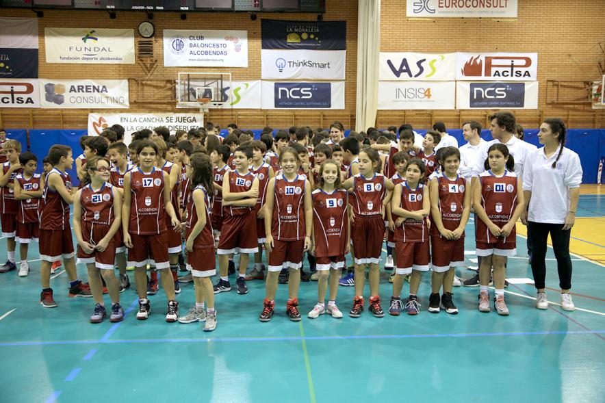 Los más jóvenes juntos en la pista