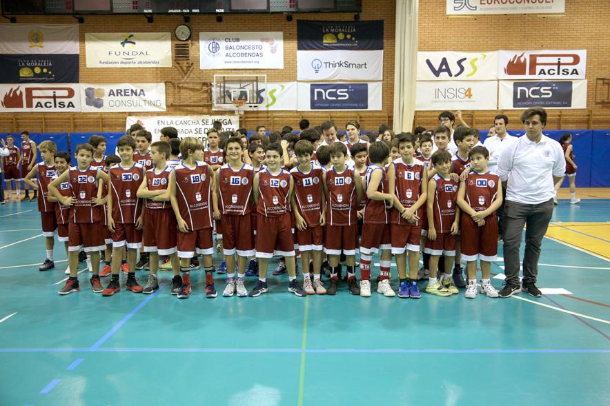 Equipos infantiles en pista