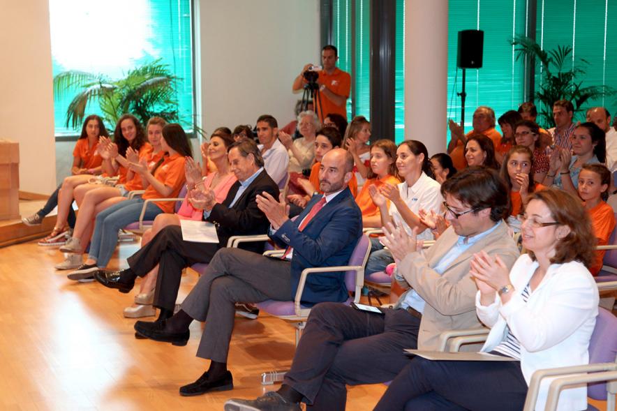 Recepción del Club de Esgrima Alcobendas - La primera fila con las autoridades.