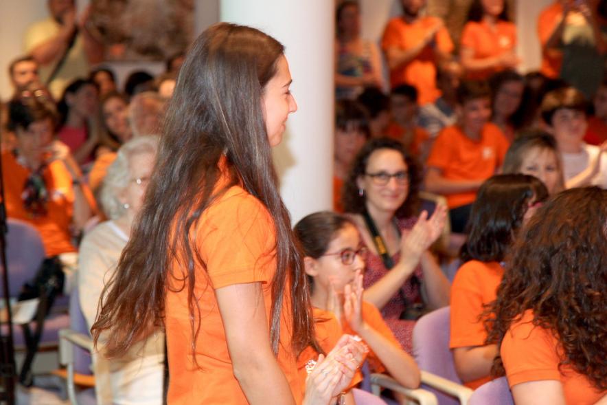 Recepción del Club de Esgrima Alcobendas - Reconocimiento a una esgrimista.