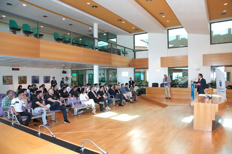 Recepción Club Patín Alcobendas en el Salón de Actos -  Discurso del alcalde al publico.