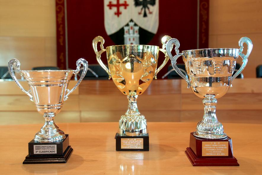 Recepción Club Patín Alcobendas en el Salón de Actos -  Trofeos.
