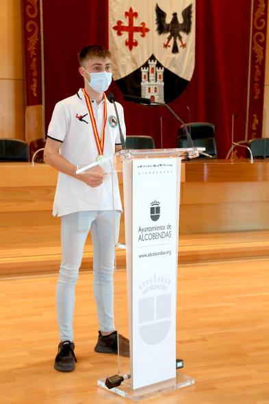 Recepción del Club Patín Alcobendas - Imagen de un jugador del combinado juvenil en un momento de su discurso.