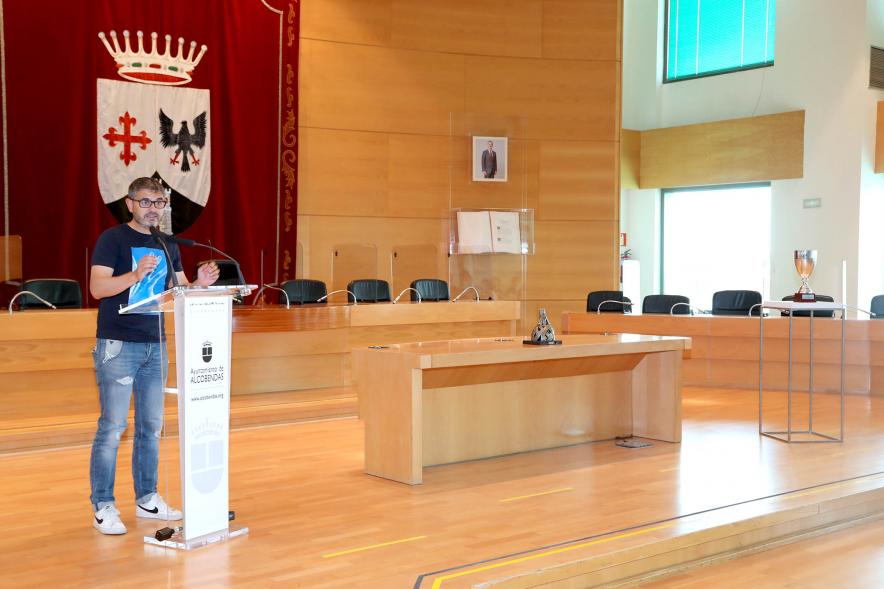 Recepción del Club Patín Alcobendas - Imagen de un momento del discurso del alcalde Rafael Sánchez Acera.