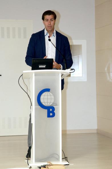 Presentación del Equipo de Atletismo del Colegio Base - Discurso de un responsable.