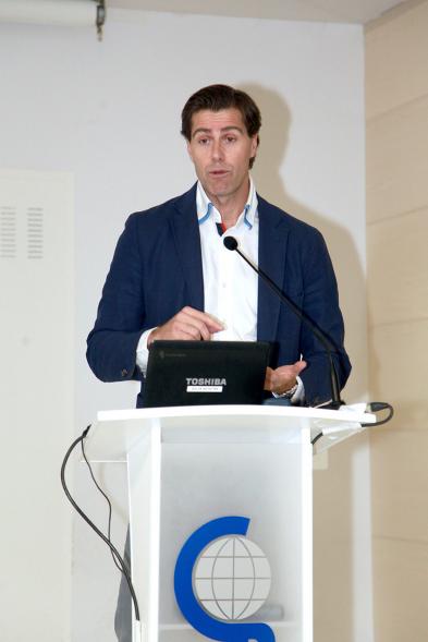 Presentación del Equipo de Atletismo del Colegio Base - Discurso de un responsable.