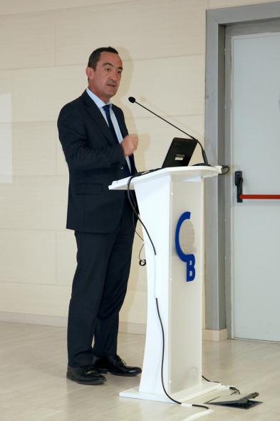 Presentación del Equipo de Atletismo del Colegio Base -   Discurso de un organizador.