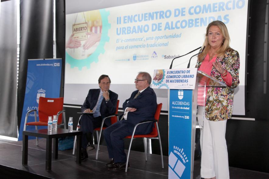 IIº Encuentro de Comercio Urbano de Alcobendas - Primer plano de los ponentes. 