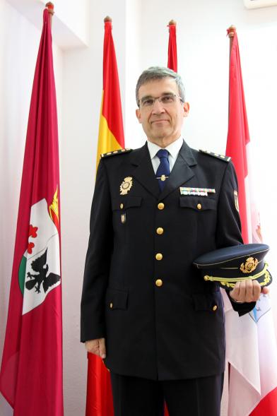 Nuevo Comisario de Policía Nacional Rafael Gassó Peralta .