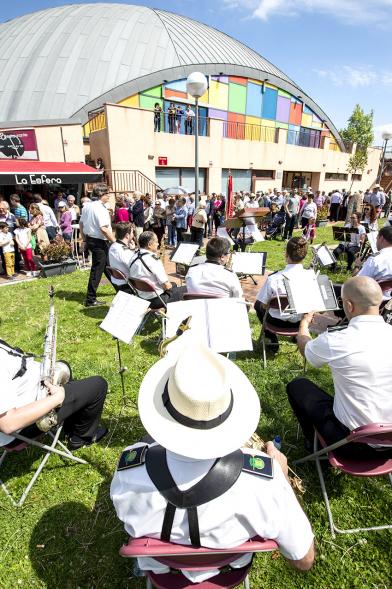 Día de la Comunidad de Madrid 2019 - Plano parcial de la banda, los asistentes y el lugar del evento:  La Esfera.