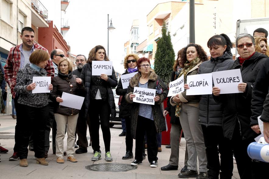 oncentración contra el Terrorismo Machista - Pancartas y mensajes.