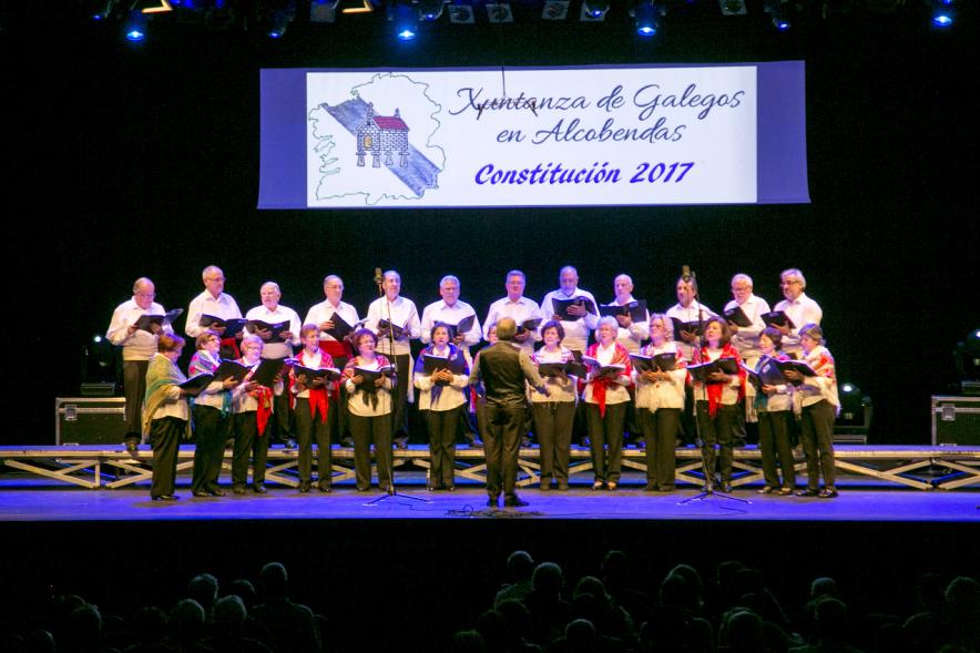 Concierto de la Constitución de la Xuntanza de Galegos 2017 - Imagen de un momento de la actuación de una coral.