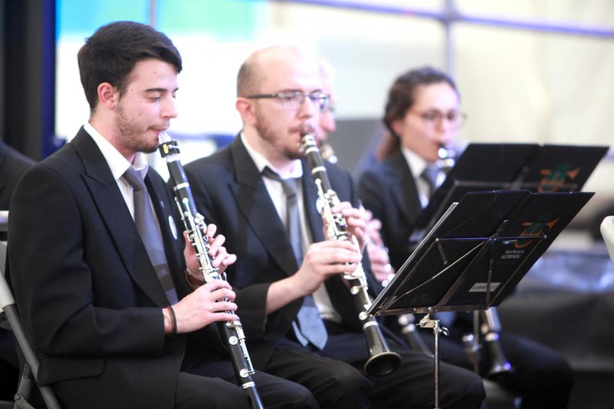 Músicos tocando el clarinete