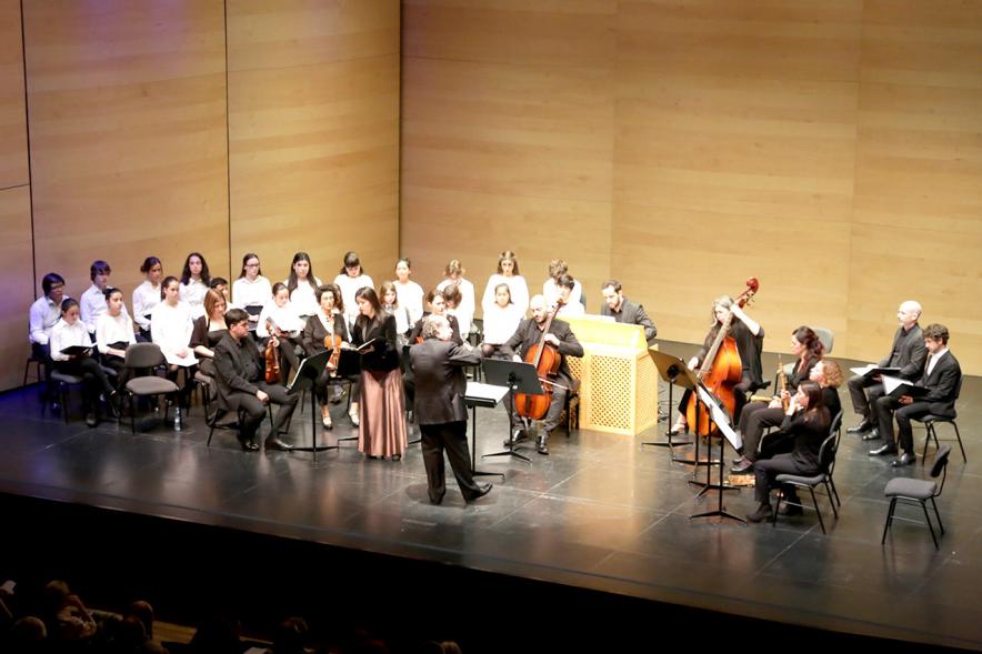 Concierto de Cantatas para el Tiempo de la Pasión -  Plano cenital de la orquesta completa. 