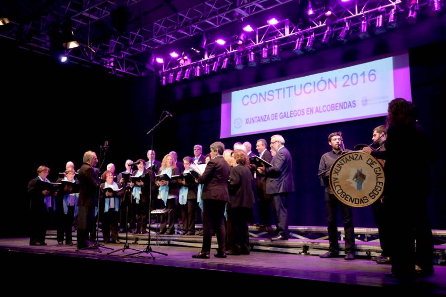 Concierto Día de la Constitución en La Esfera -  La coral de adultos.