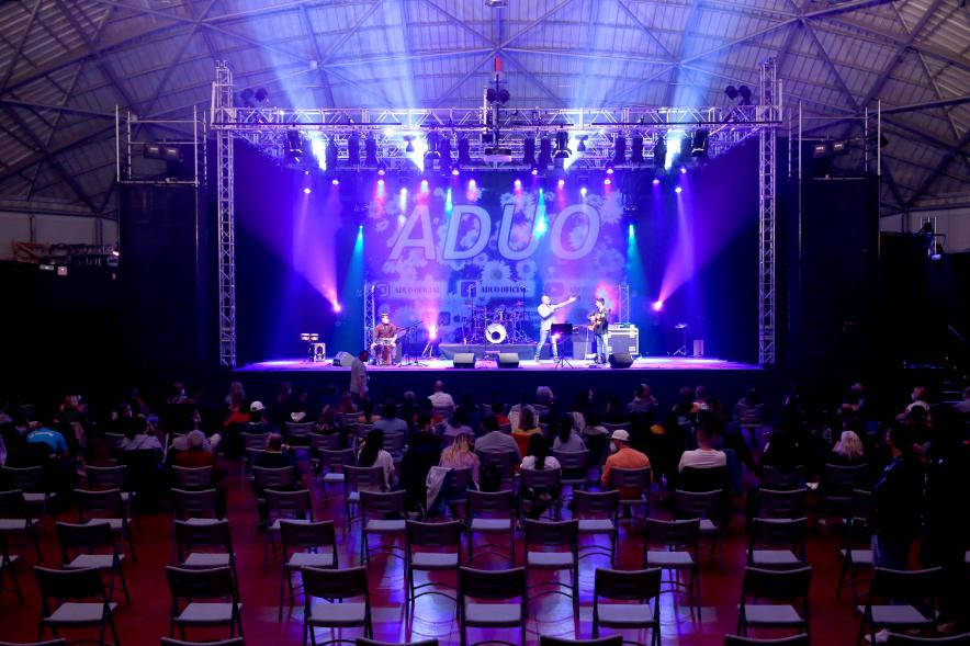Vista general del concierto. Grupo ADUO. 