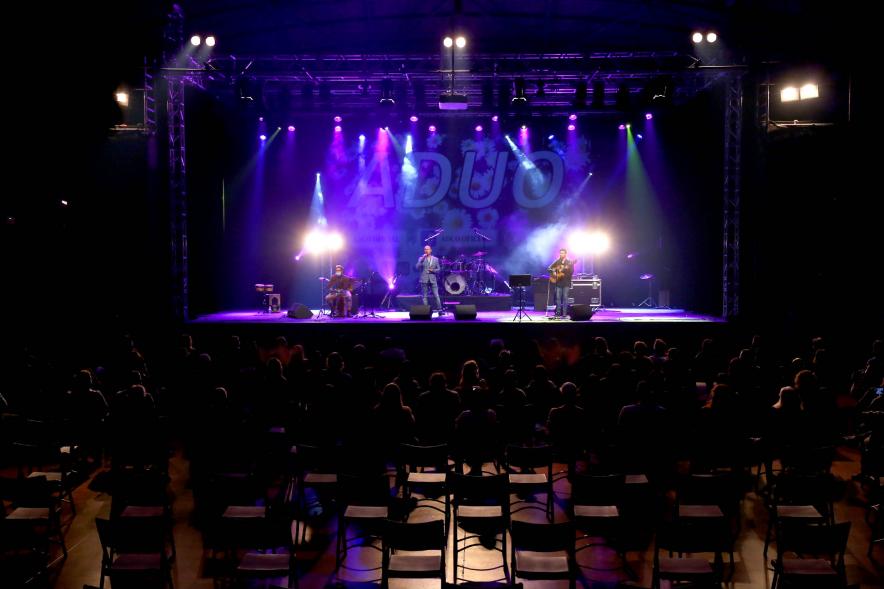 Vista general del concierto. Grupo ADUO. 