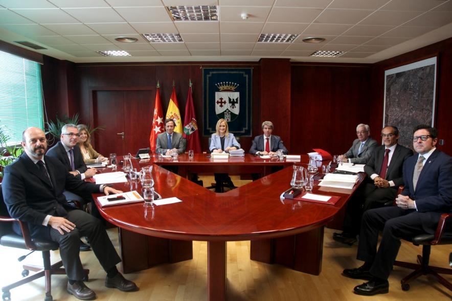 Celebración del Consejo de Gobierno de la Comunidad de Madrid - Imagen de autoridades reunidas.