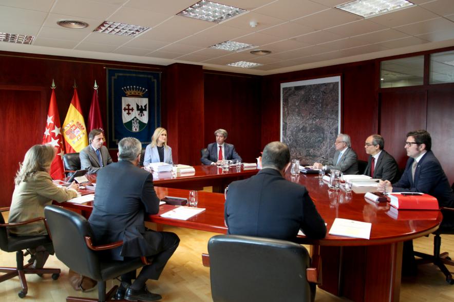 Celebración del Consejo de Gobierno de la Comunidad de Madrid - Imagen de autoridades reunidas.