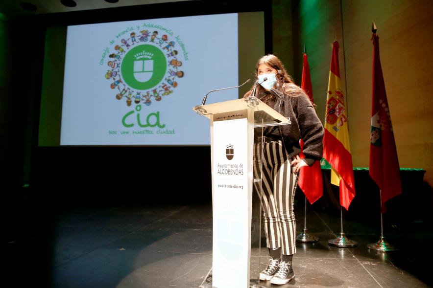 Nuevo Consejo de la Infancia y Adolescencia - Imagen del discurso de una joven del consejo de infancia.