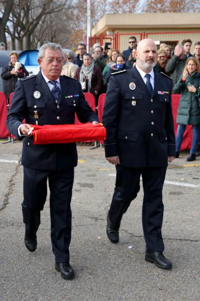 Entrega de la bandera