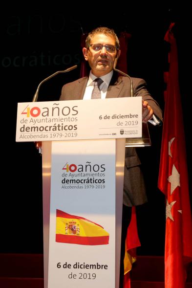 Alcalde Sánchez Acera durante discurso