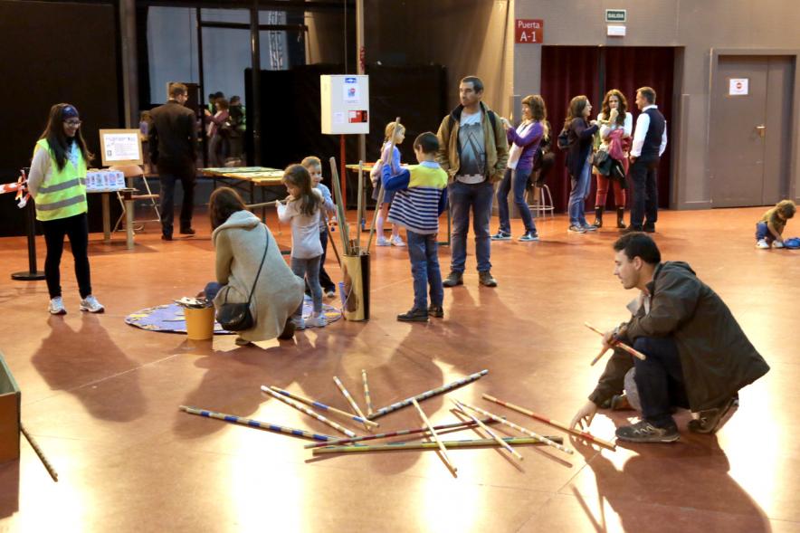 Fiesta del Consumo Responsable en La Esfera -  Los participantes.
