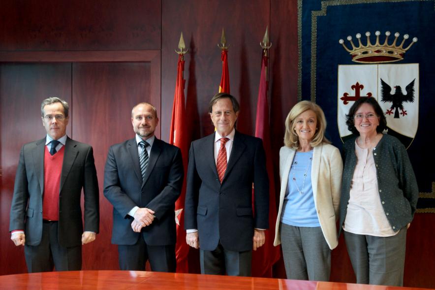 Representantes de cada una de las partes en la firma del acuerdo