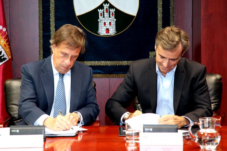 Momento de la firma
