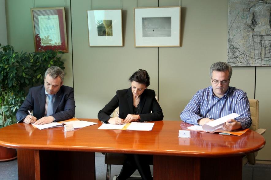 Momento de la firma