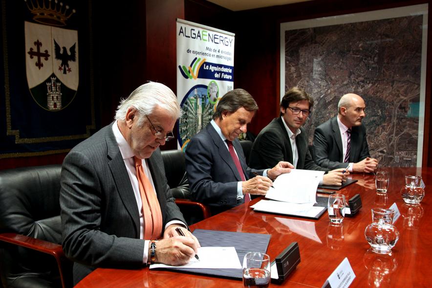 Momento de la firma