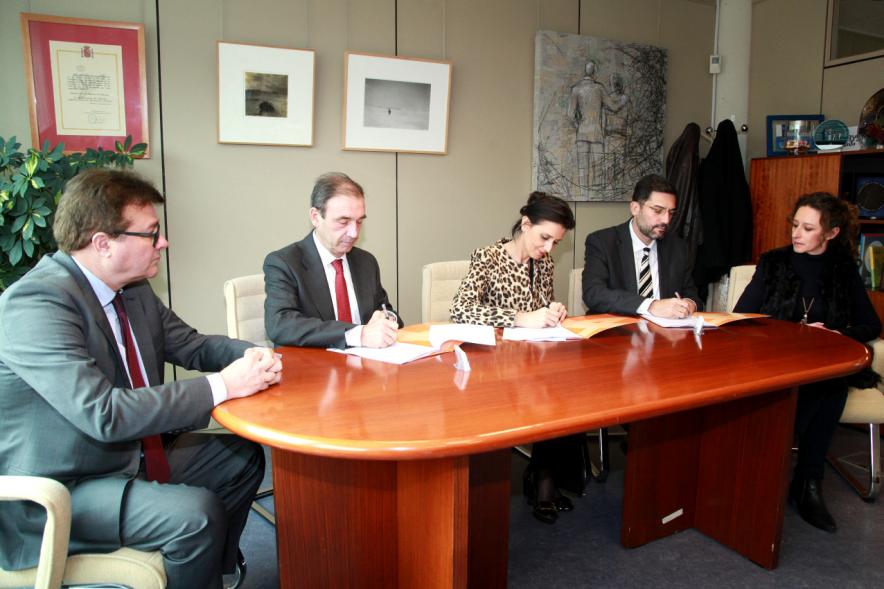 Momento de la firma
