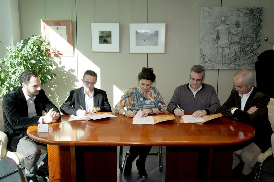 Momento de la firma