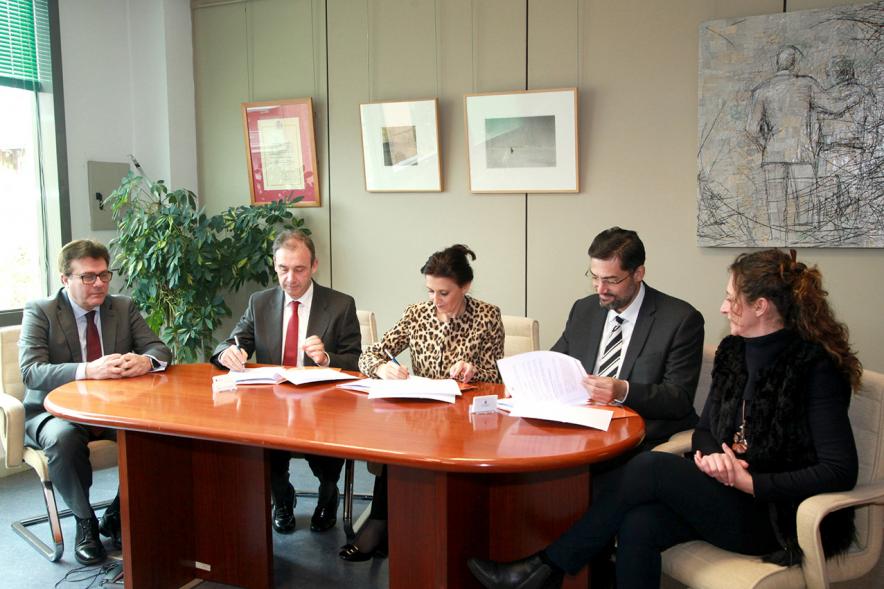 Momento de la firma