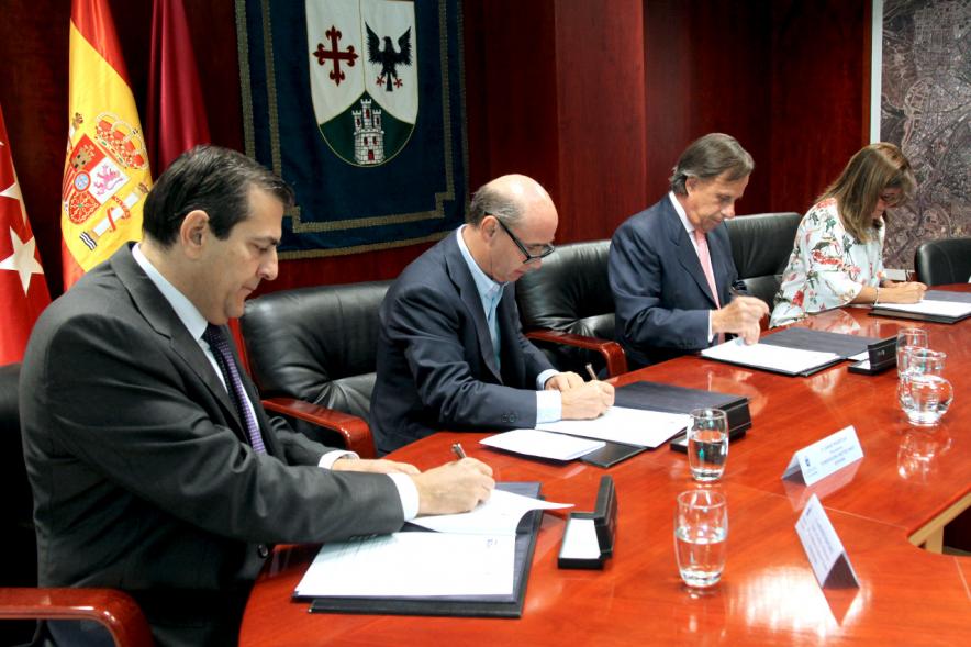 Momento de la firma